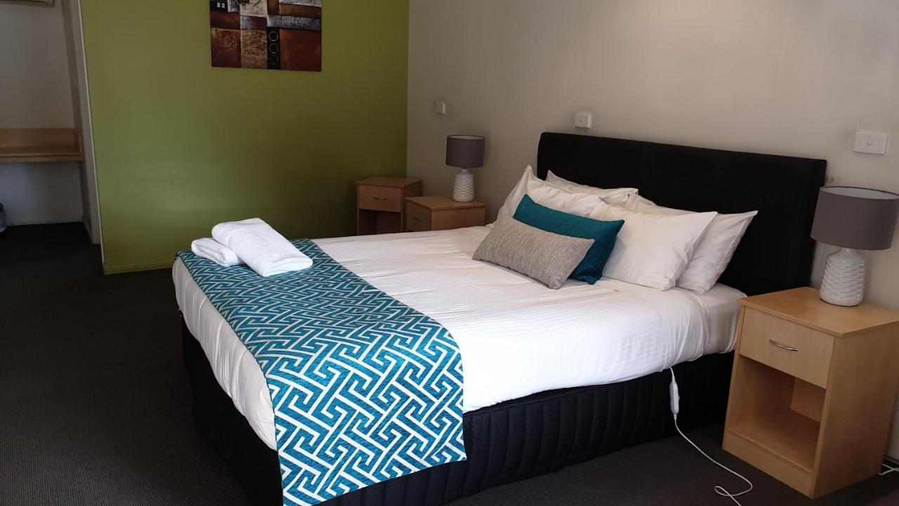 Tenterfield Tavern And Motor Inn Экстерьер фото
