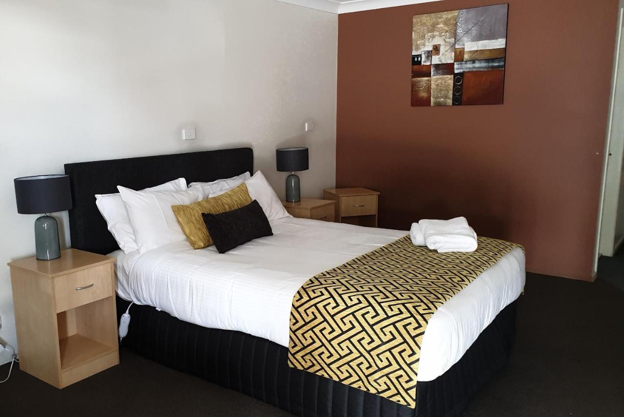 Tenterfield Tavern And Motor Inn Экстерьер фото