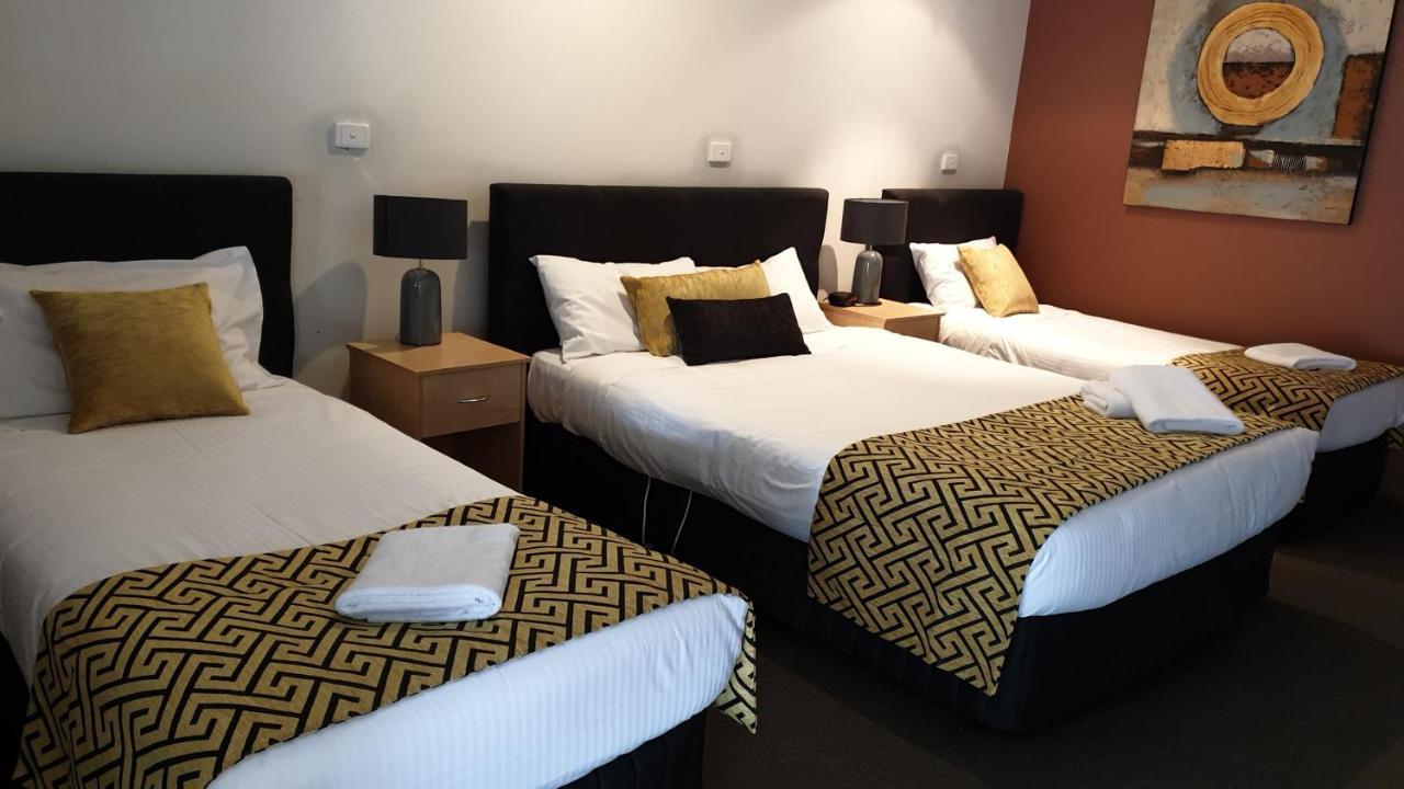 Tenterfield Tavern And Motor Inn Экстерьер фото